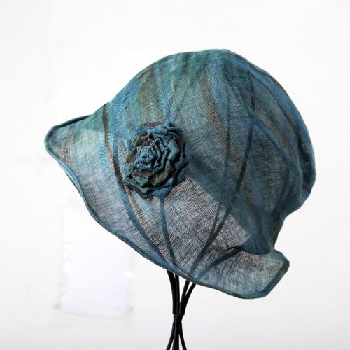 [더로라] 천연염색 린넨 패션 모자- 와이어 꽃코사지 NT8001